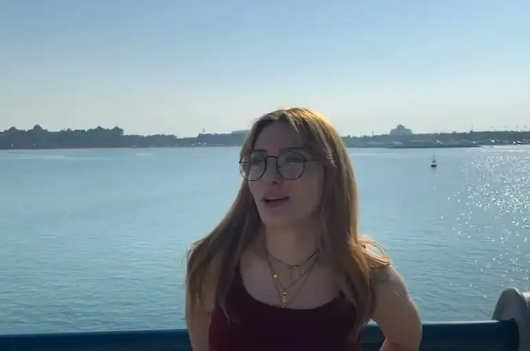 ELDORINA’NIN DİJİTAL KARİYERİ NASIL BAŞLADI?